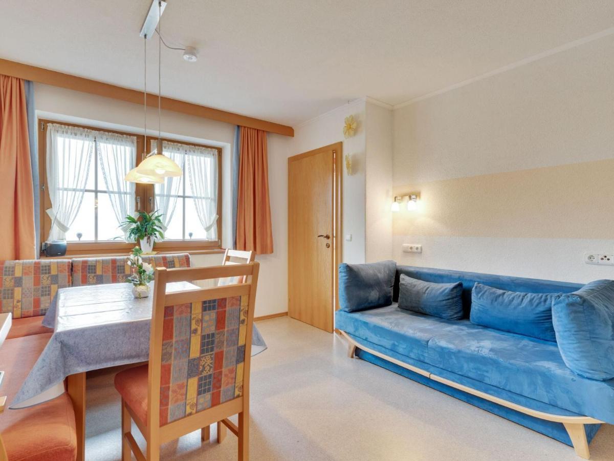 Quaint Apartment In Hainzenberg Near Horbergbahn Экстерьер фото