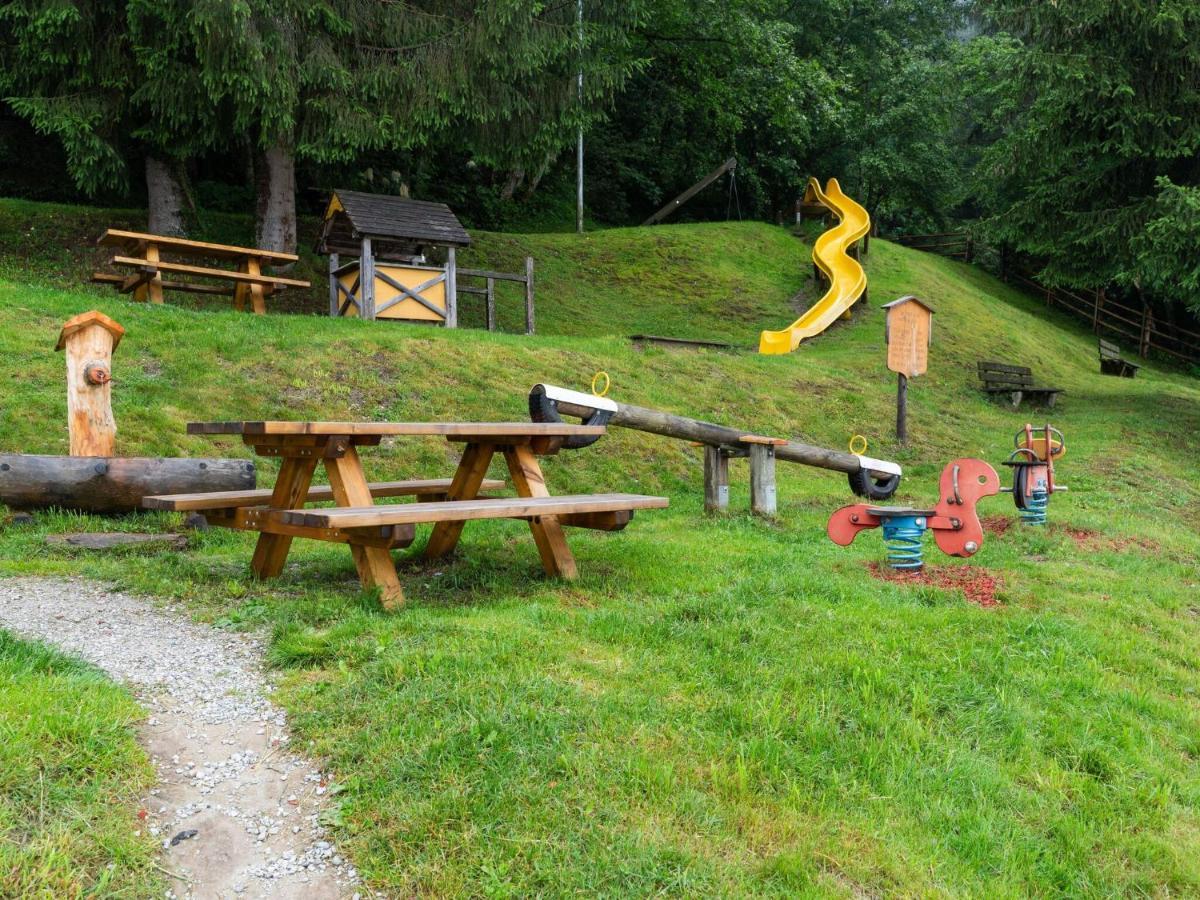 Quaint Apartment In Hainzenberg Near Horbergbahn Экстерьер фото