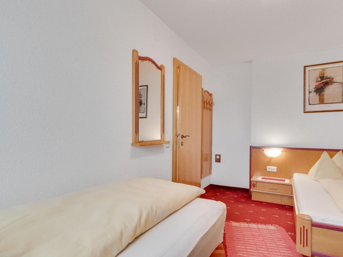 Quaint Apartment In Hainzenberg Near Horbergbahn Экстерьер фото